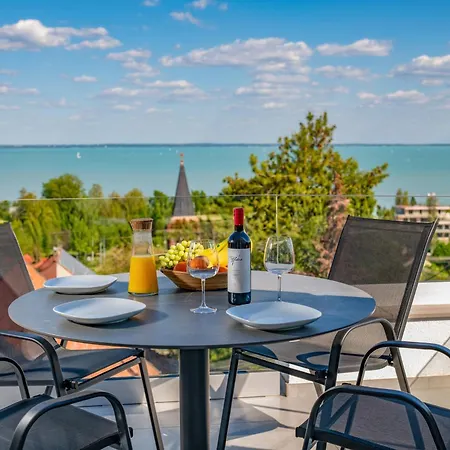 360 Balatonalmádi
