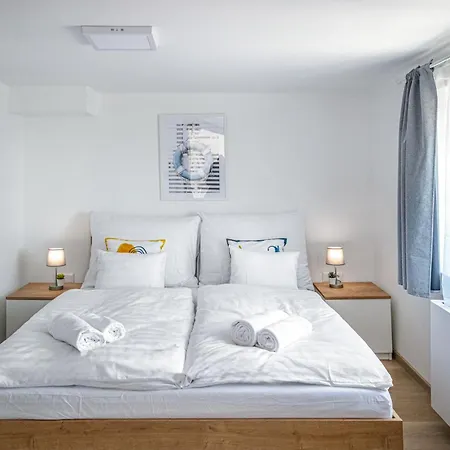 360 Apartmán Balatonalmádi