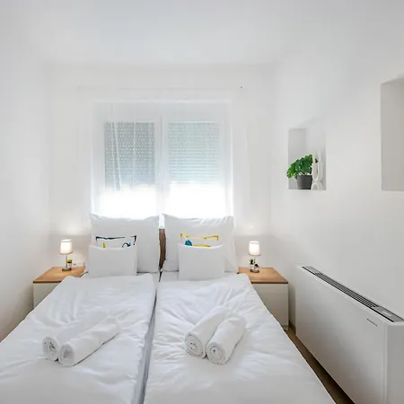 360 Apartmán Balatonalmádi